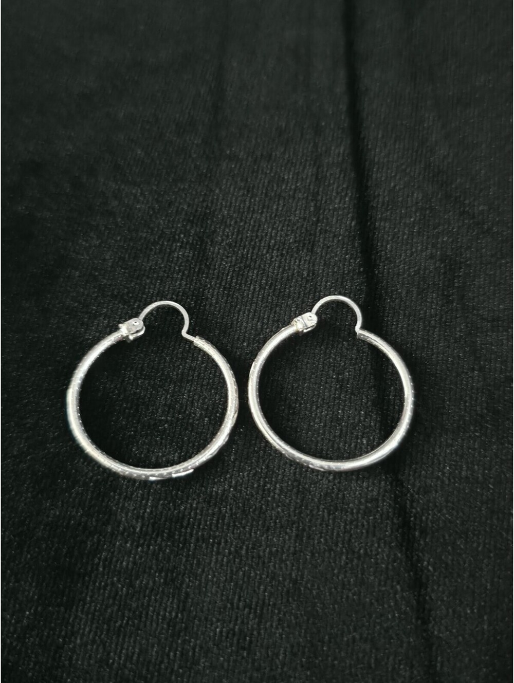 1" Diamond Cut Sterling Silver Hoops - Picture 1 of 7